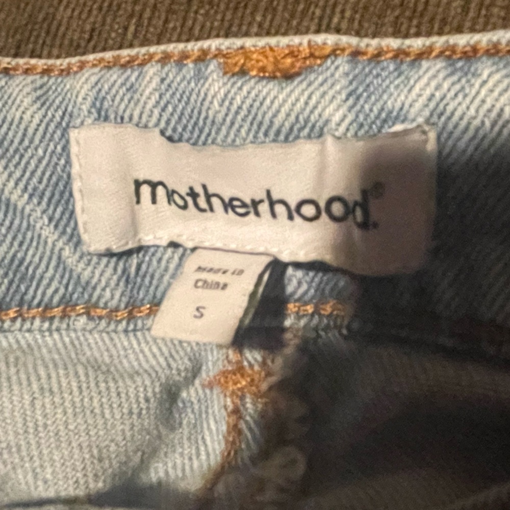 Motherhood Maternity Shorts - Picture 2 of 5